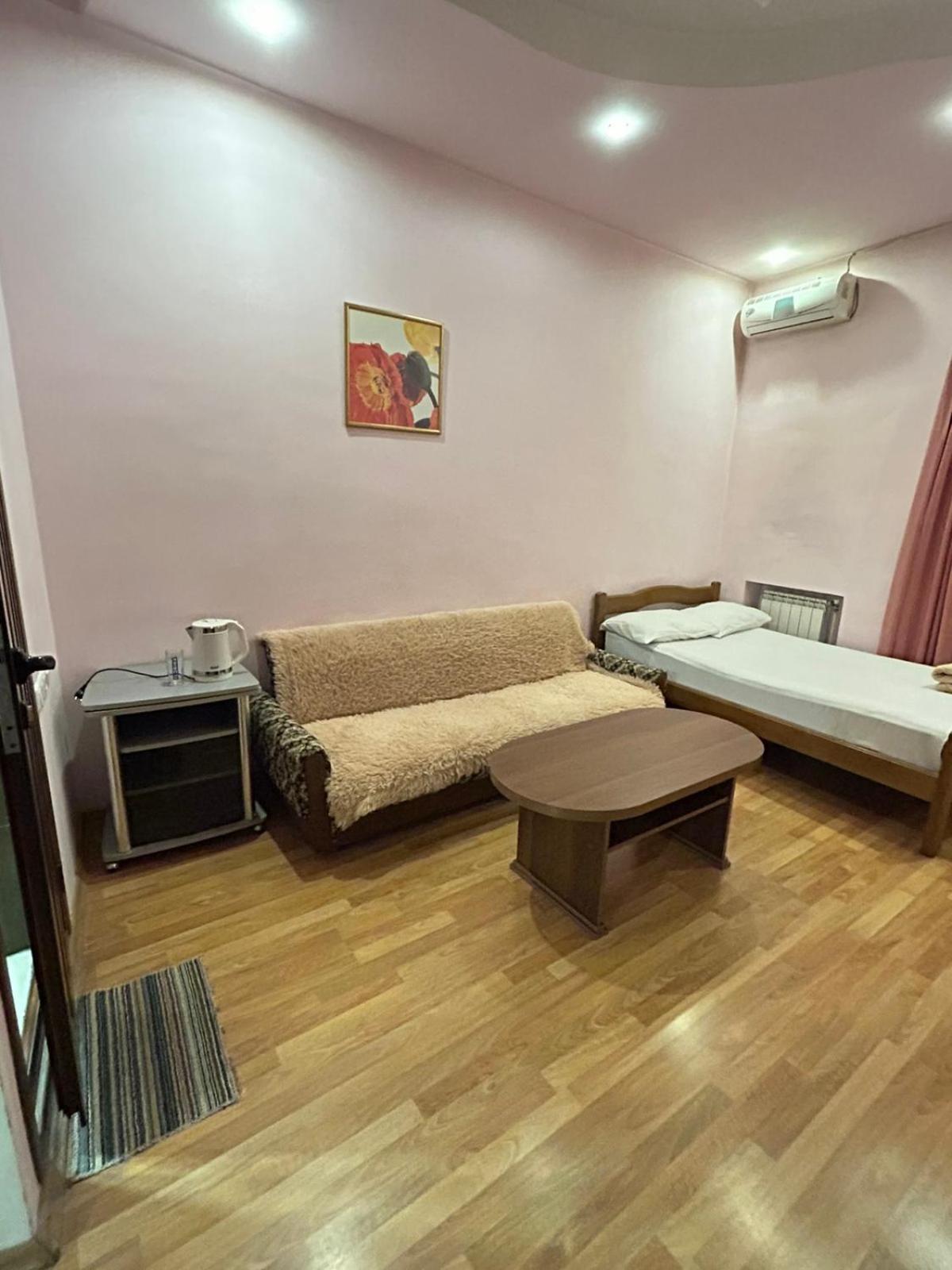Manand Hotel Γιερεβάν Εξωτερικό φωτογραφία